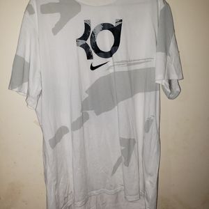 KD t-shirt
